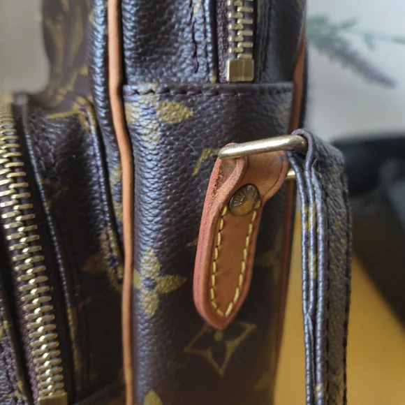 Vintage Louis Vuitton Amazone In Excellent Condition With Certificate Of Auth. - Picture 5 of 10